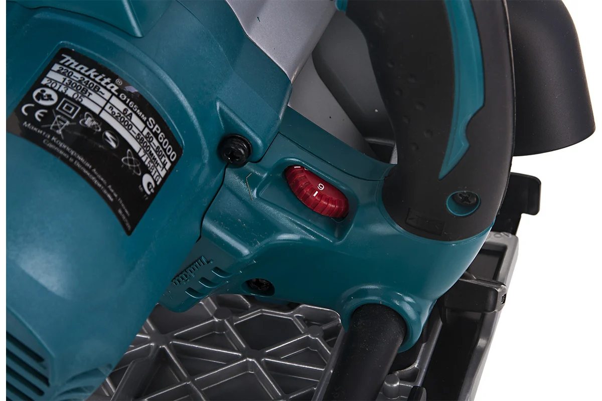 Пила погружная makita SP6000 (165мм, 1300Вт)