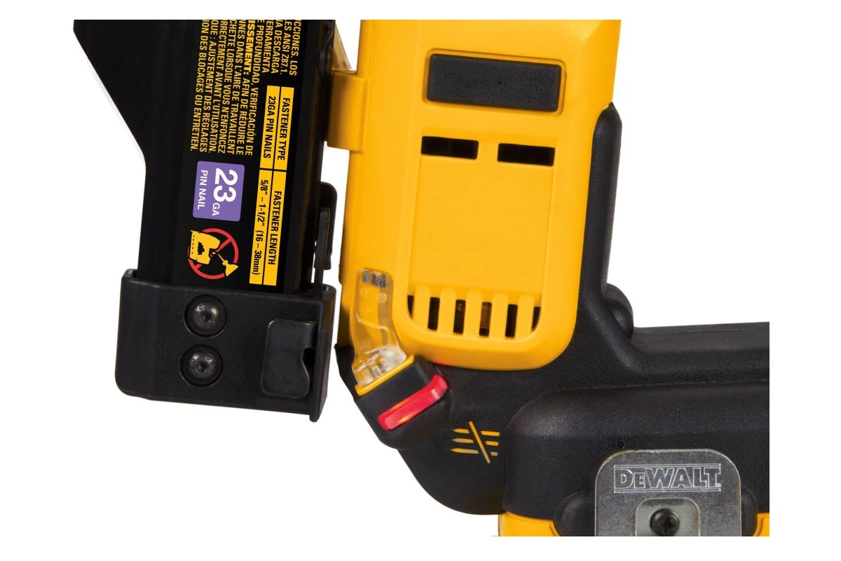 Гвоздезабивной пистолет аккумуляторный DeWalt DCN623