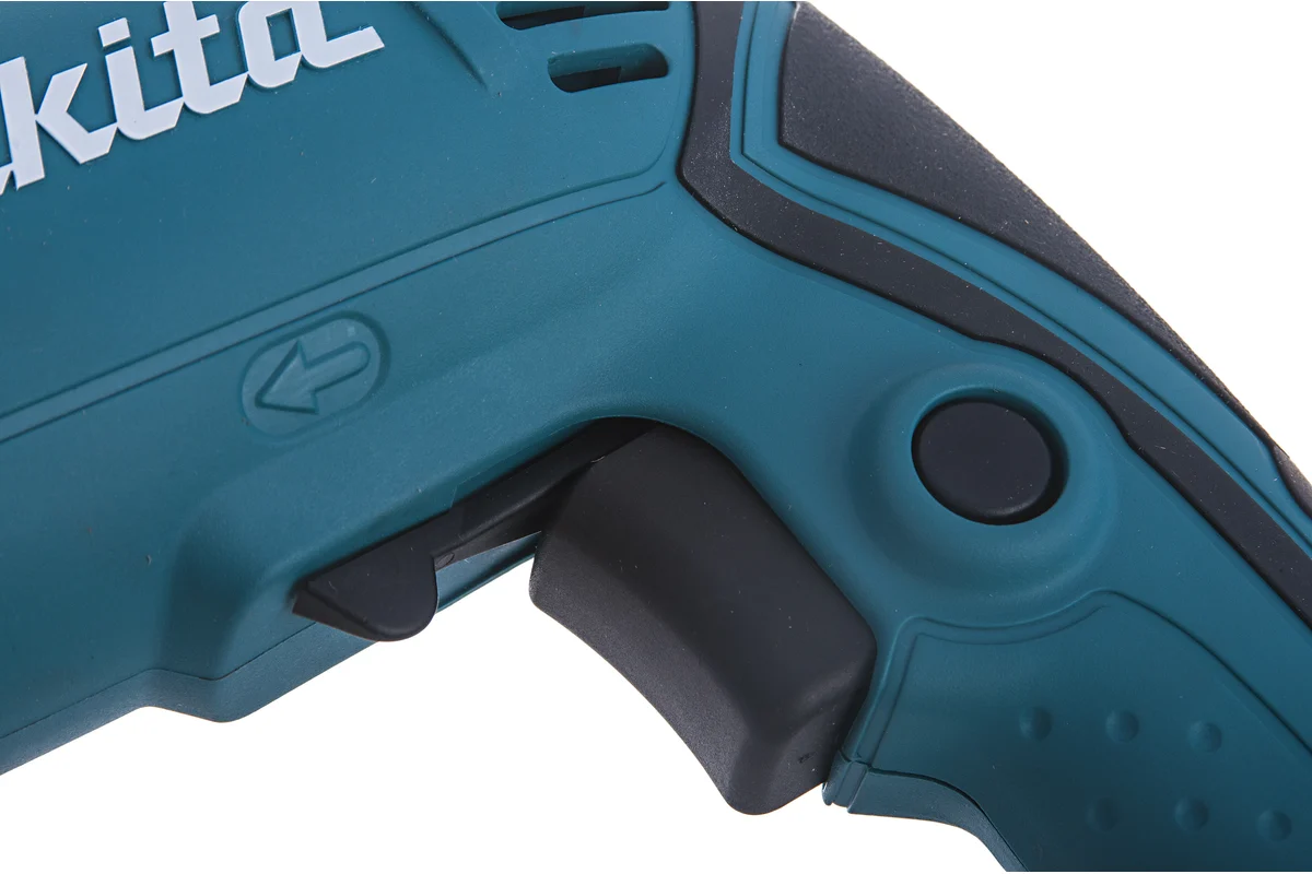 Электрическая ударная дрель Makita HP1631 (710Вт, 3200об/мин)