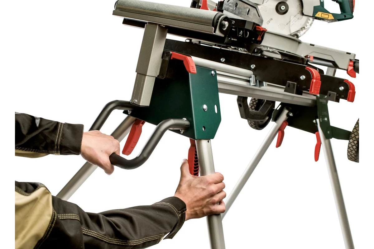 Пила торцовочная Metabo KGS305M + подставка KSU251