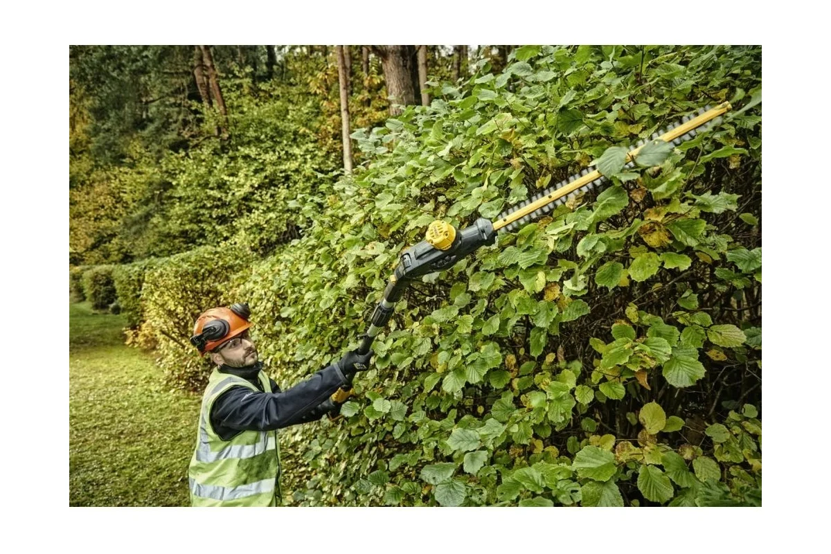 Кусторез штанговый аккумуляторный DeWalt DCMPH566